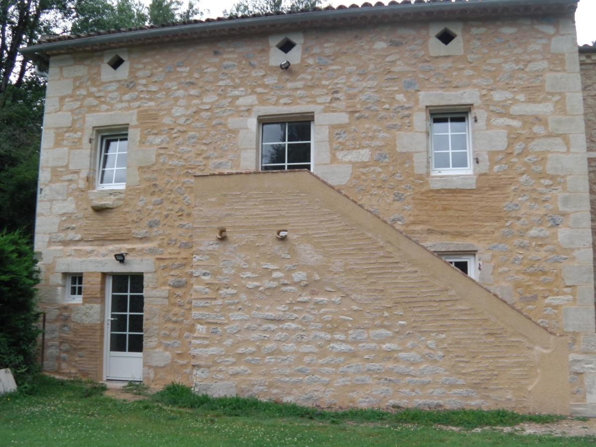 Location Meublee Au Milieu D'Un Ecrin De Verdure Aux Vieux Fours Noaillac المظهر الخارجي الصورة